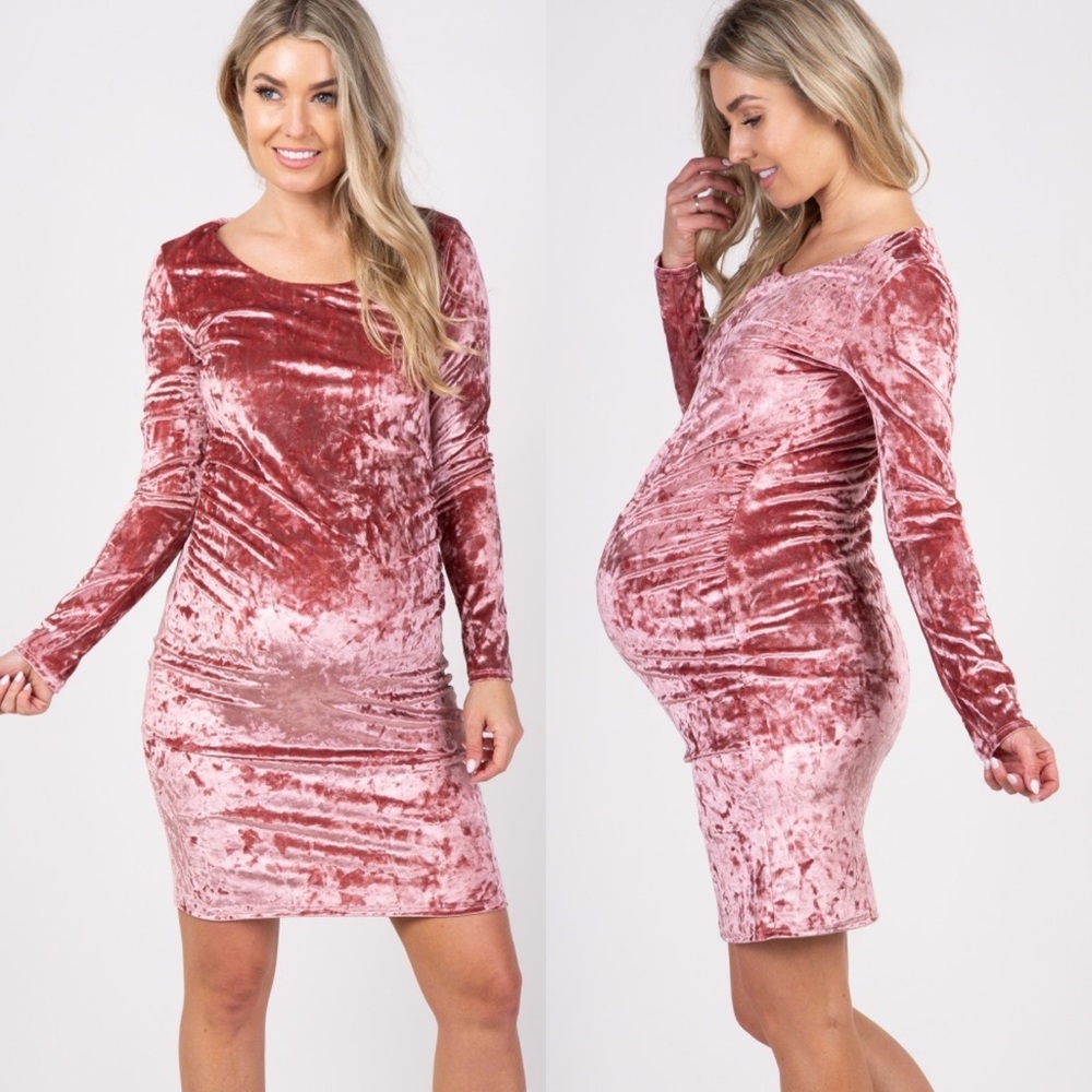❄️HOST PICK❄️NWT Holiday Velvet Maternity Dress